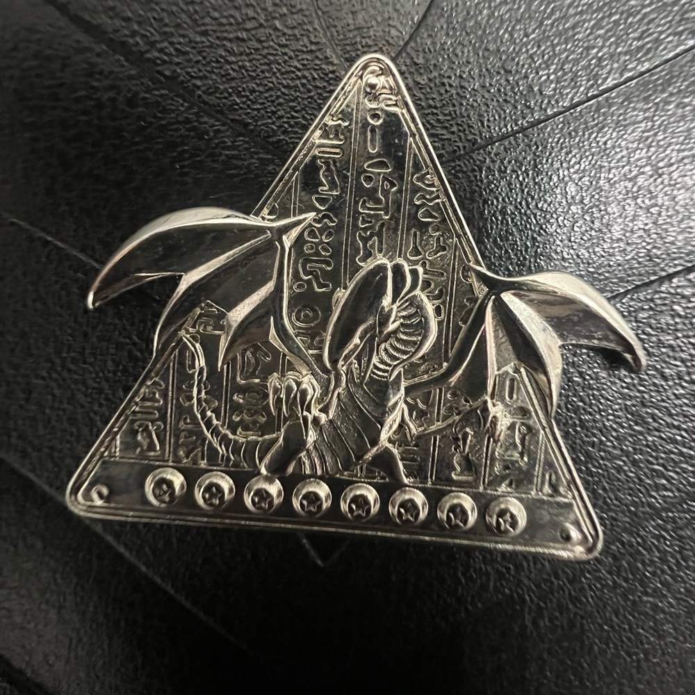 RARE!!! Yu-Gi-Oh! Blue-Eyes White Dragon 3D Black and Gray Backpack. Like New! - Picture 8 of 12